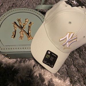 Super cute NY bag and matching hat